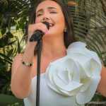 Lucy Thomas em Destaque: 20 Super Sucessos para Ouvir Agora