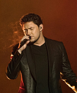 Daniel Emmet: 20 Super Sucessos que mostram seu crossover vocal