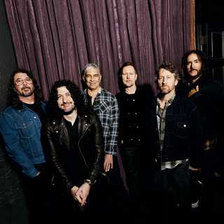Foo Fighters: 20 Super Sucessos que Definem a Banda