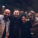 Trazendo A Arca: 20 Sucessos que definem a trilha sonora gospel brasileira