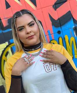 Larissa Emilly lança playlist com 20 super sucessos: guia definitivo para fãs