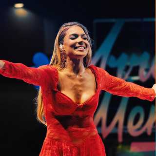 Tays Reis: 20 super sucessos que definem a energia da artista