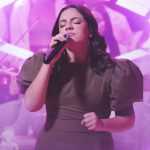 Esther Fiaux: 20 super sucessos que redefinem sua voz e estilo
