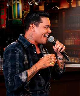 Felipe Araujo em Destaque: 20 Super Sucessos que Marcaram o Sertanejo Moderno