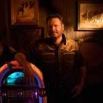 Blake Shelton em 20 Super Sucessos: a playlist que celebra o country moderno