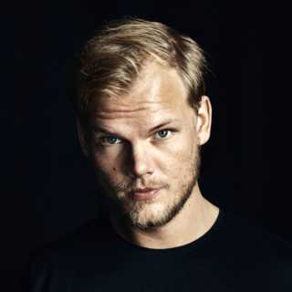 Avicii: 20 Sucessos que Definiram uma Era de EDM Melódica