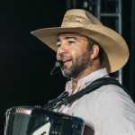 Edyr Vaqueiro revela 20 Super Sucessos: guia de descobertas da playlist