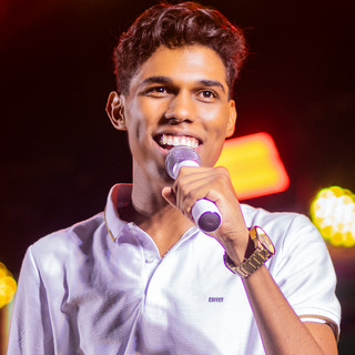 Ph Paulo Henrique: 20 Super Sucessos em uma Playlist Envolvente