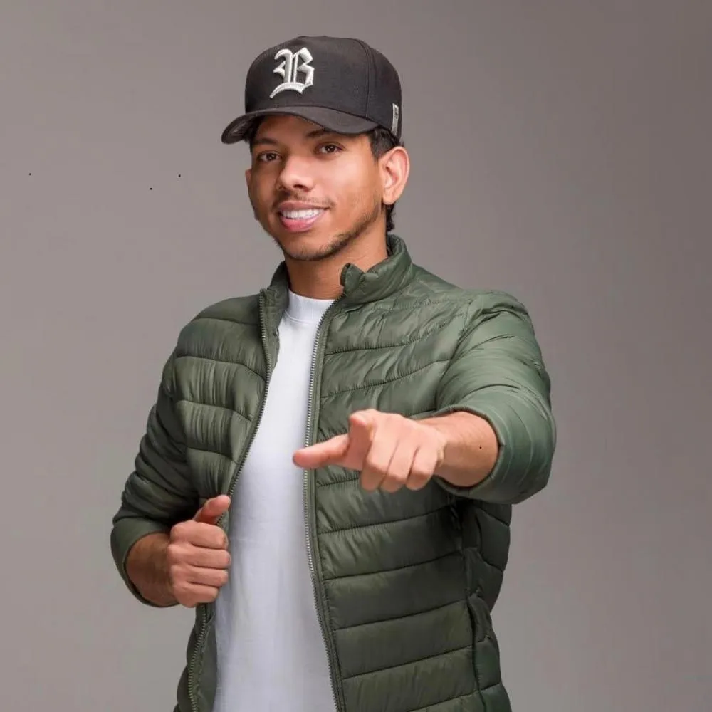 20 Sucessos de Robinho Estilizado: a playlist que revela o talento brasileiro