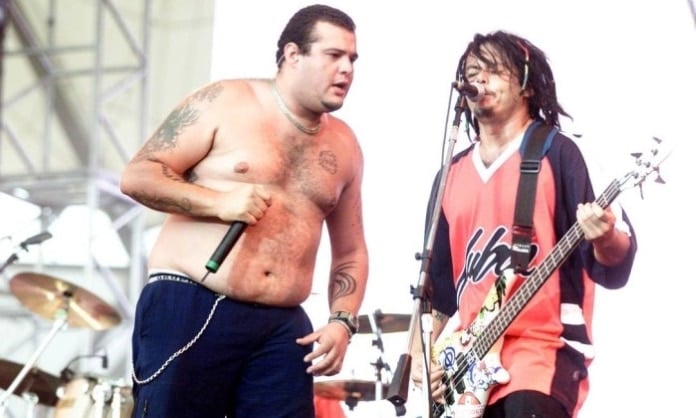 O Surto: 20 Super Sucessos para Acompanhar o Crescimento da Banda