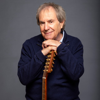 Chris De Burgh: 20 super sucessos que contam histórias de amor e viagem