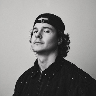 Lukas Graham: mergulhe nos hits com a playlist 20 Super Sucessos