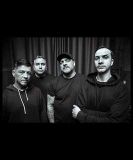 Hateen: 20 Super Sucessos — Conheça a Playlist que Revela a Energia da Banda