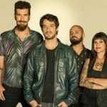 Scambo: mergulho no som da banda brasileira nas faixas mais tocadas